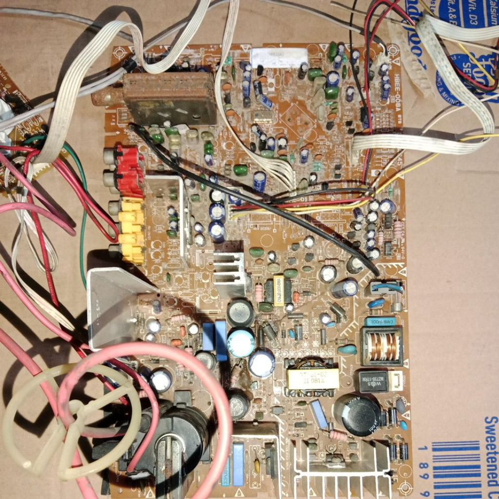 Mesin tv tabung Polytron 21 in SLIM copotan, Belum di tes/Gembling