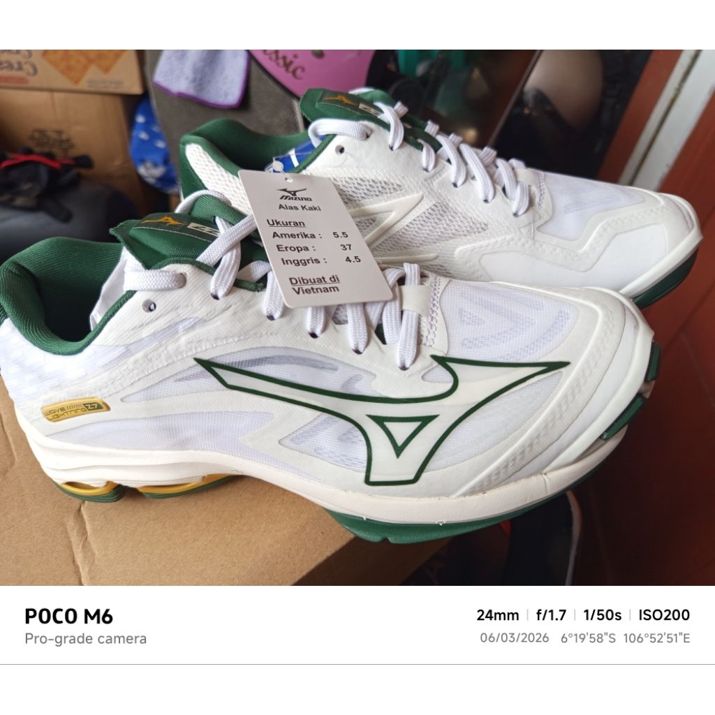 mizuno z7 original size 37