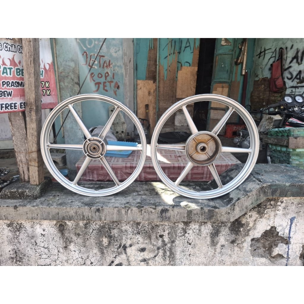 velg racing depan belakang palang 6 lurus ring 17 conrad pnp keluarga yamaha mio nouvo