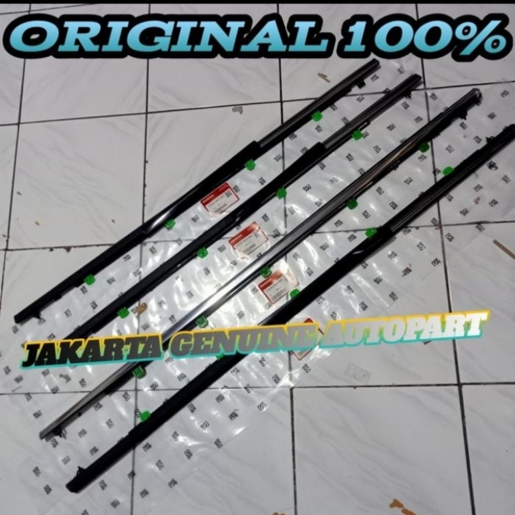 pelipit karet kaca luar Honda CRV gen3 2007-2012 original