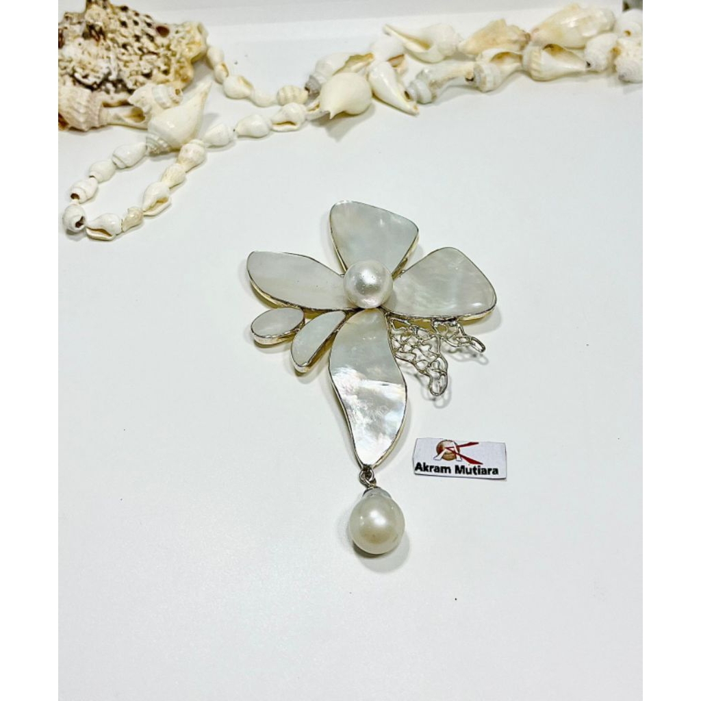 Bros kerang perak Mutiara air laut asli lombok