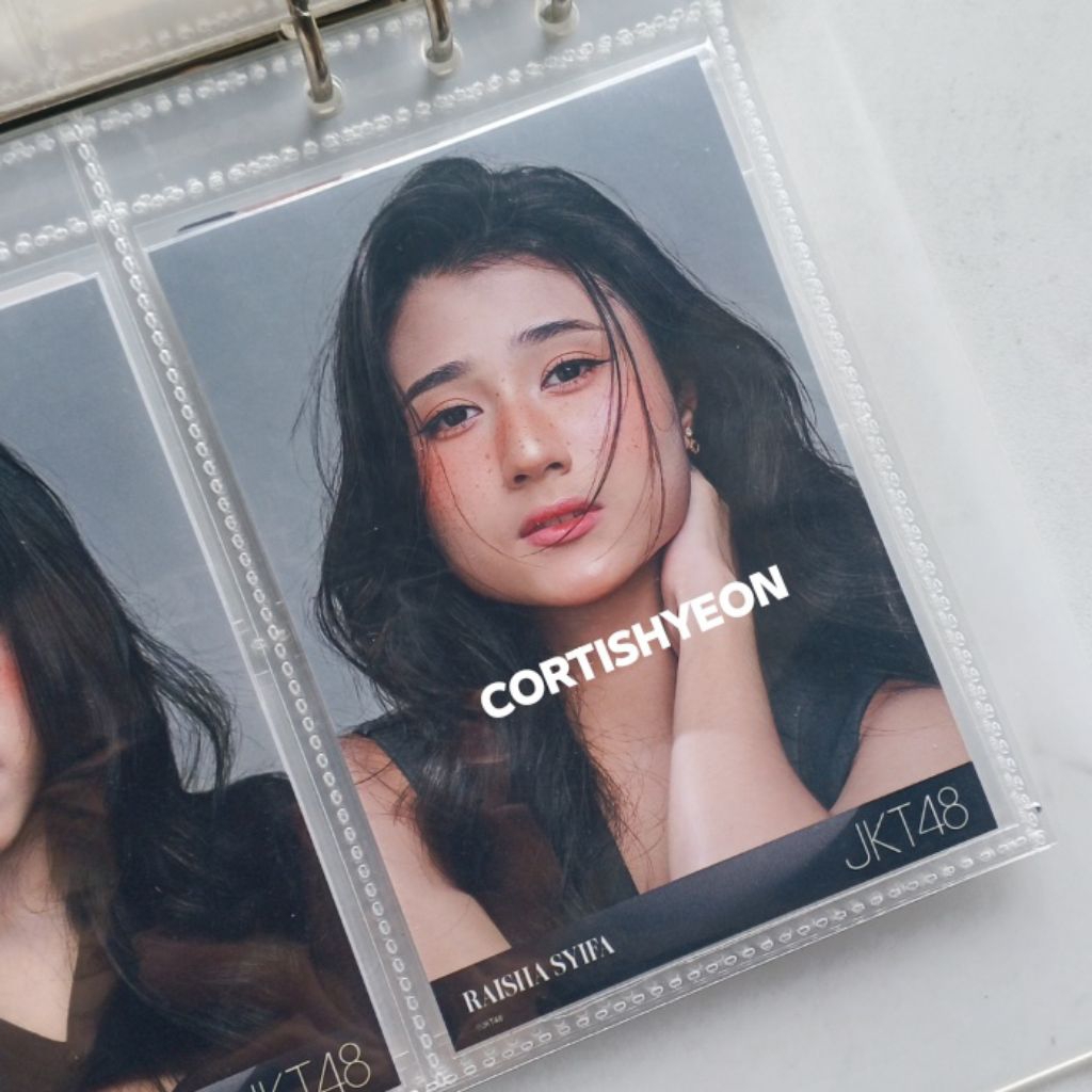 PHOTOPACK JKT48 KALENDER 2026 FRECKLESS RECKLESS (RAISHA) PP CALENDAR