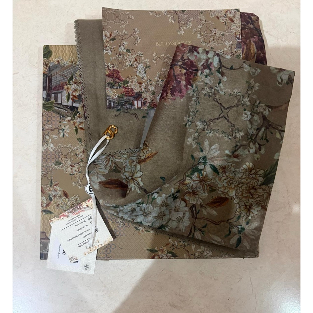 preloved button scarf ori harga under tag