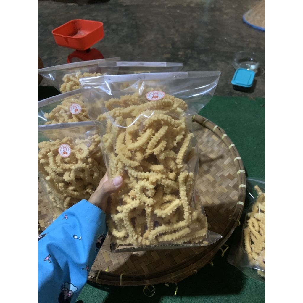 KUE KERING AKAR KELAPA