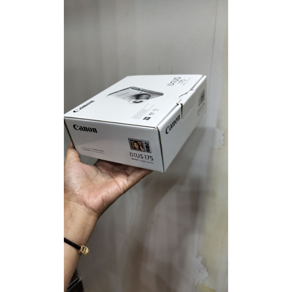 camera poket Canon Ixus 175