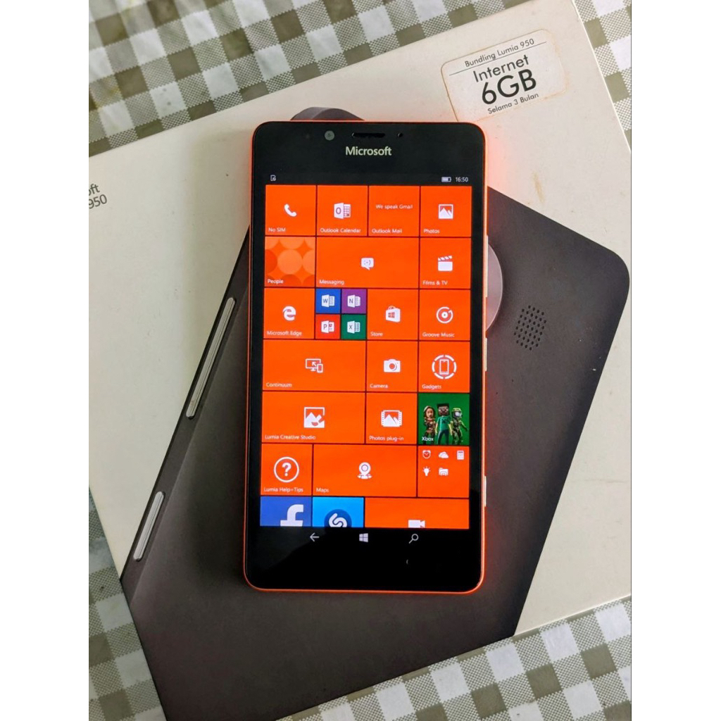 Microsoft Lumia 950