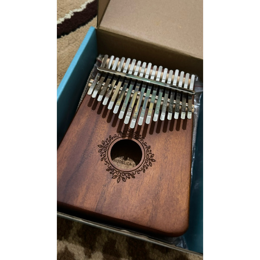 Preloved Kalimba 17 keys