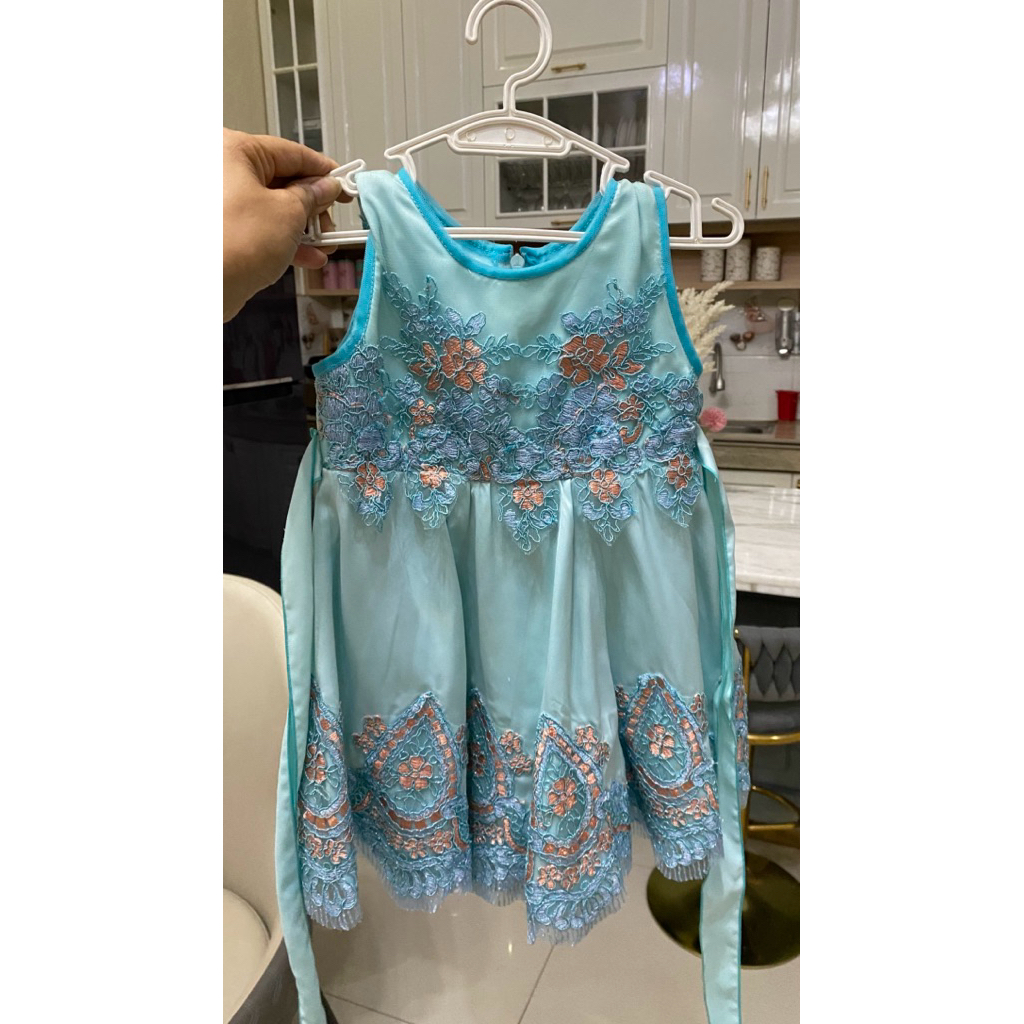 gaun anak bayi perempuan “PRELOVED”