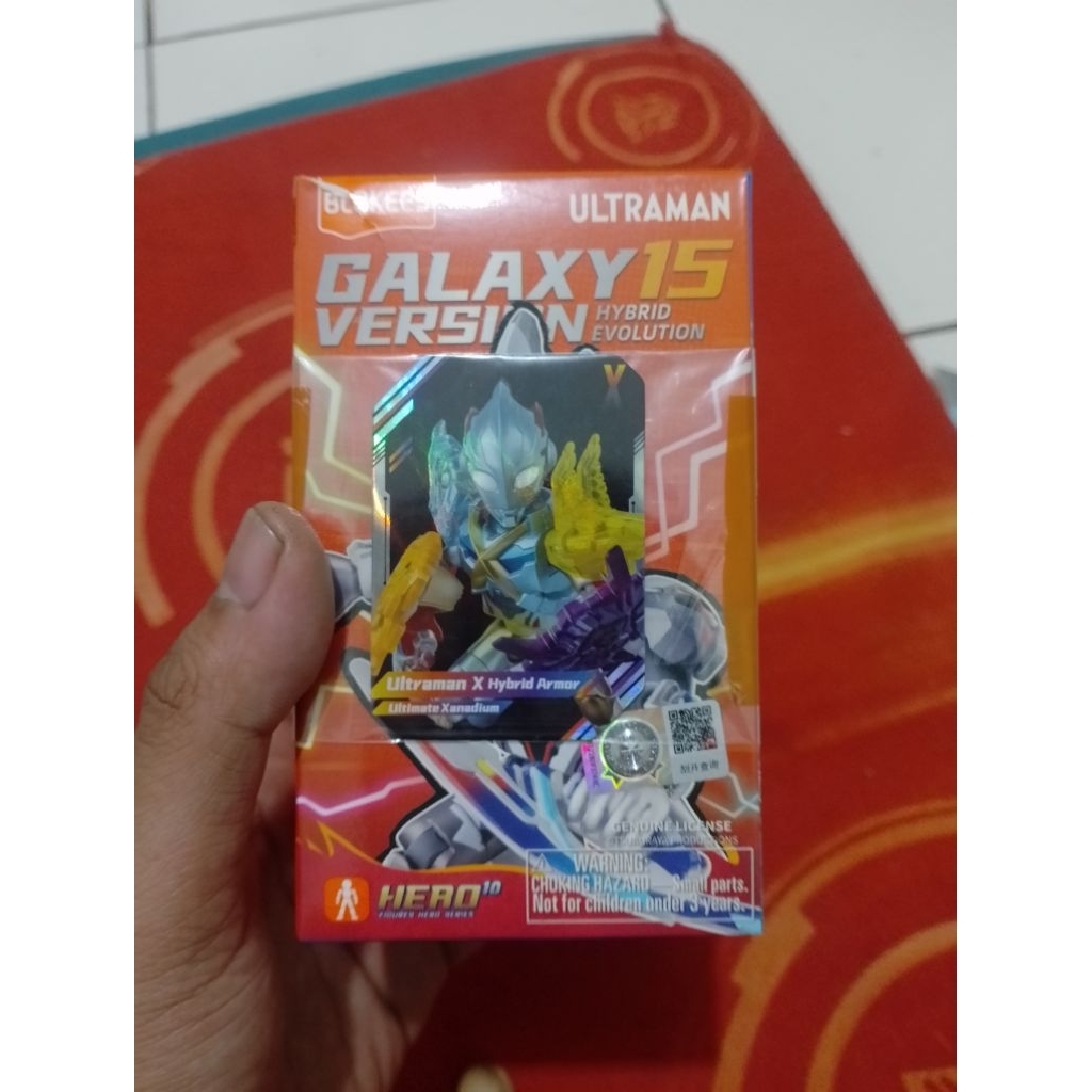 Action Figure Ultraman galaxy version 15 X Hybrid Armor secret ofc (belum rakit)