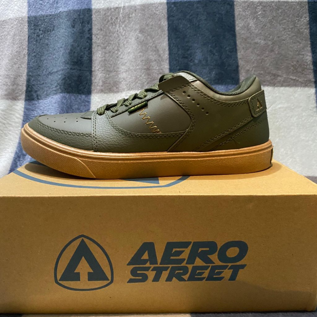 SEPATU AEROSTRET HOPS LOW GUM OLIVE