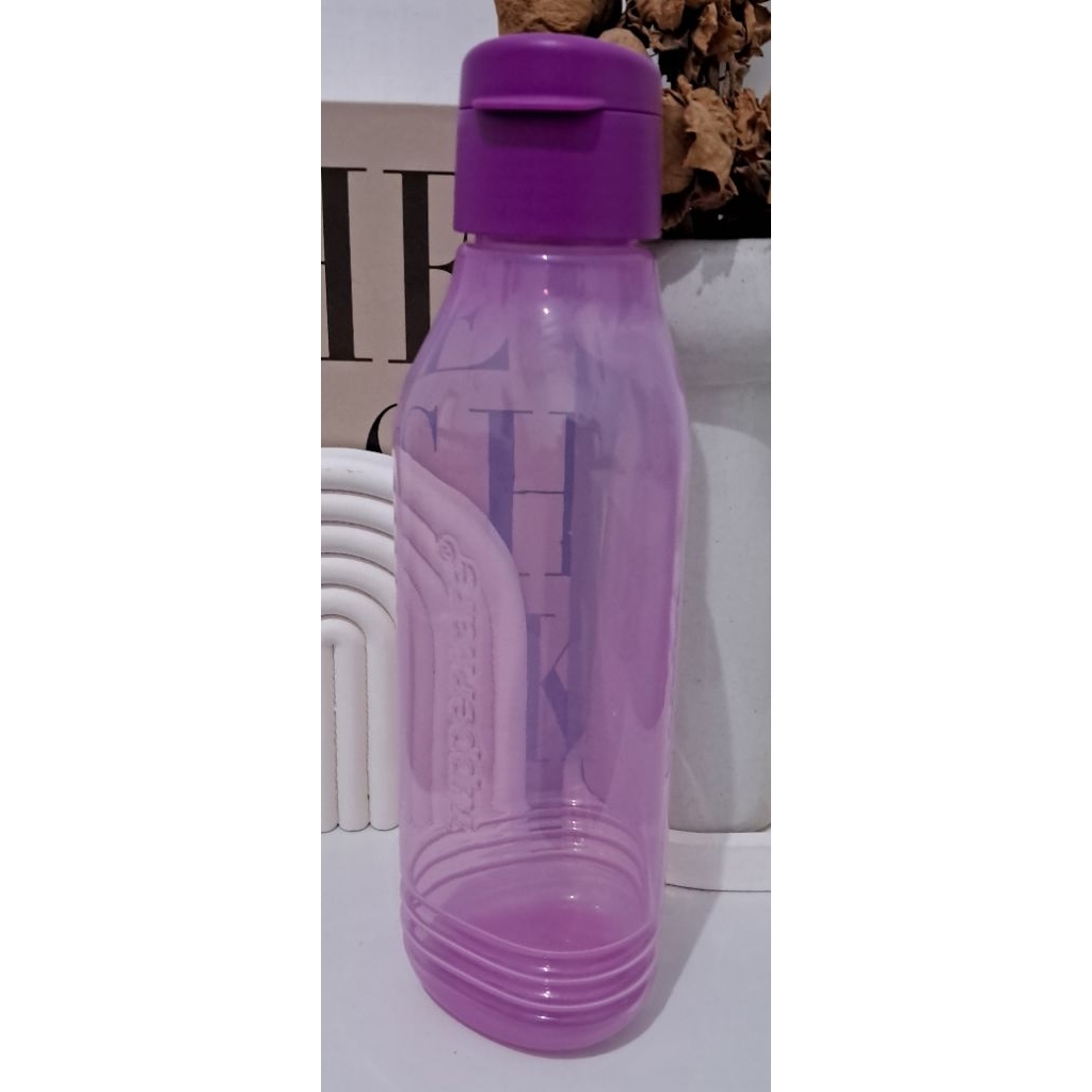 NEW - Eco Bottle Tupperware 750ml Flip
