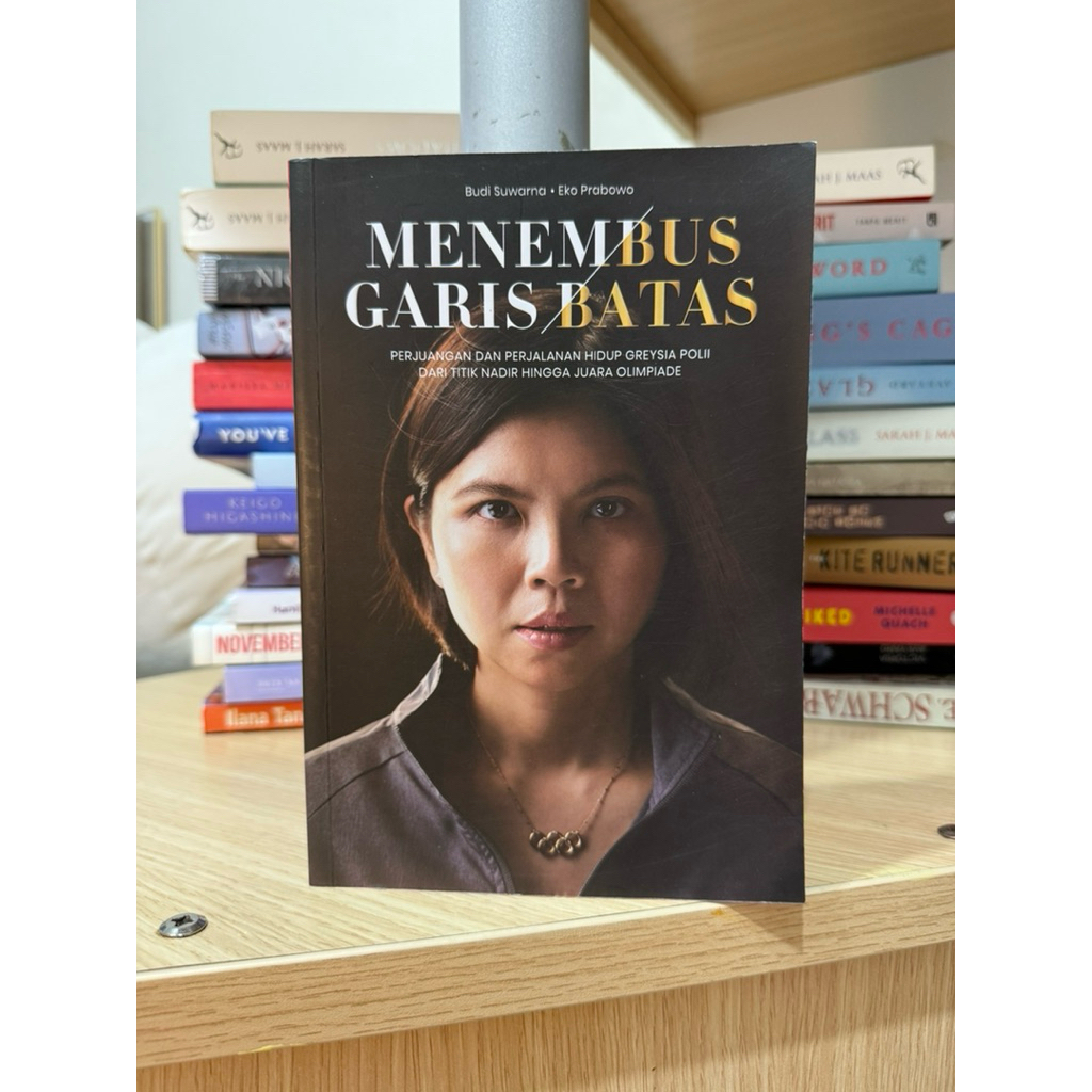 Buku Greysia Polii - Menembus Garis Batas (Bertanda Tangan)