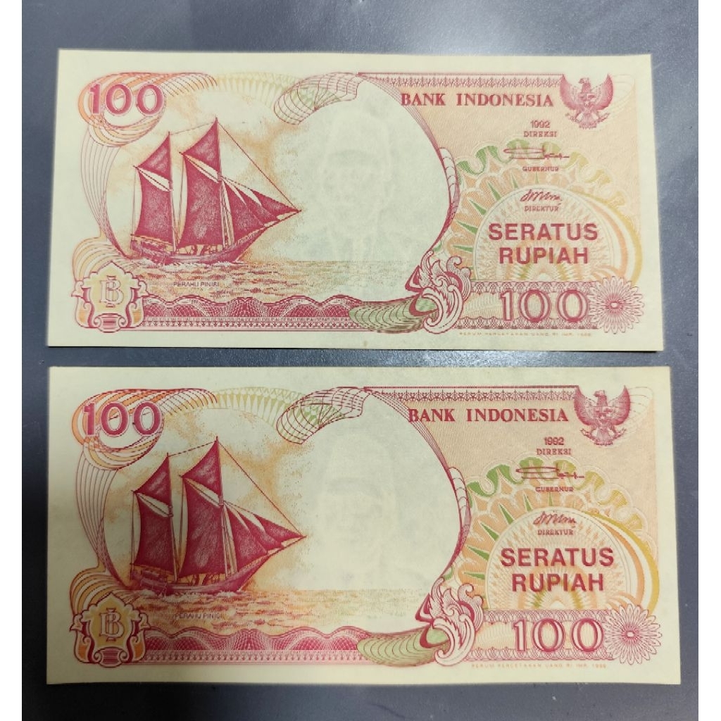 Uang Kuno Rp.100 - Kapal Phinisi..emisi 1992 ..Nomer Seri Urut (1 set isi 2 lembar) .. 100% Asli ..(