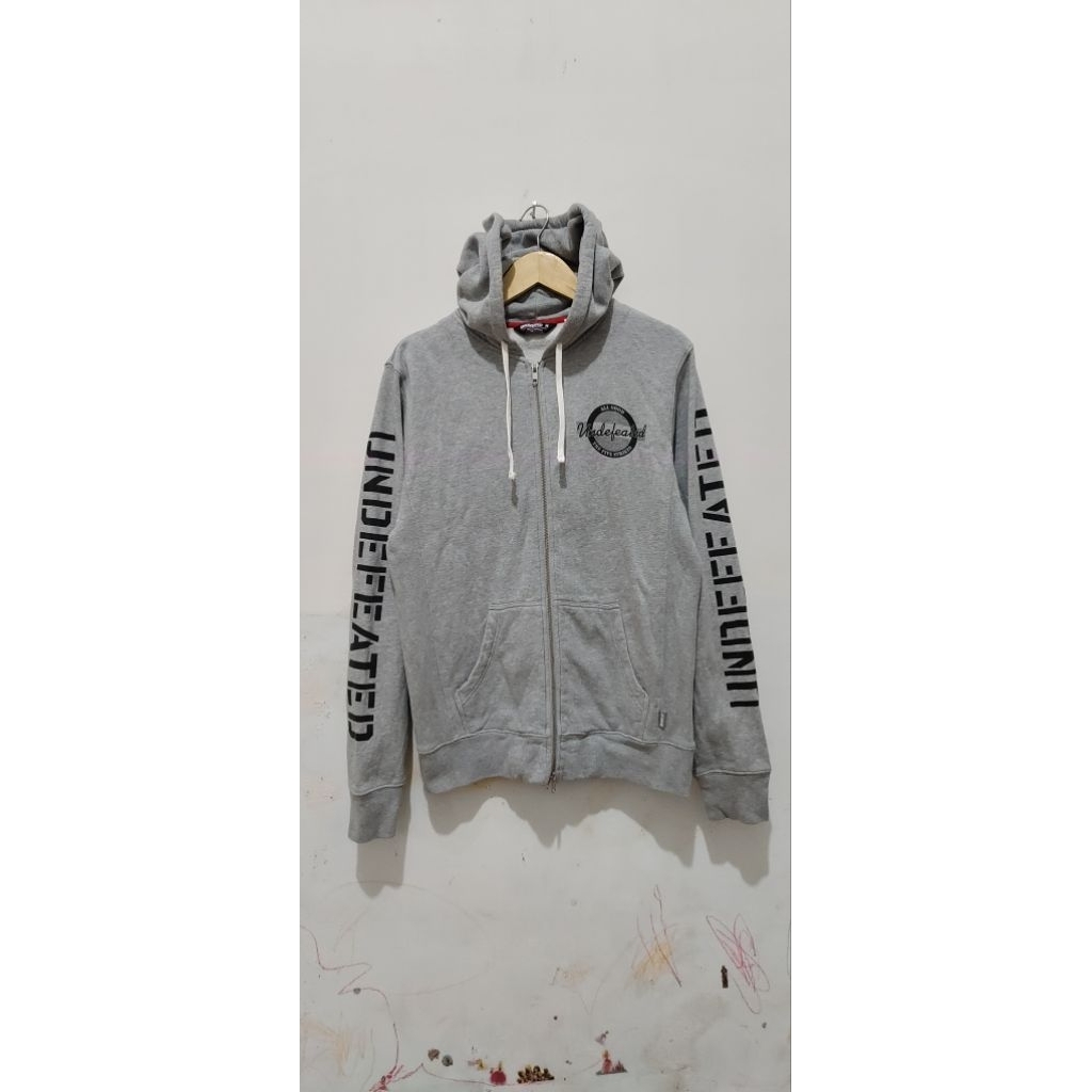 ZipHoodie UNDEFEATED