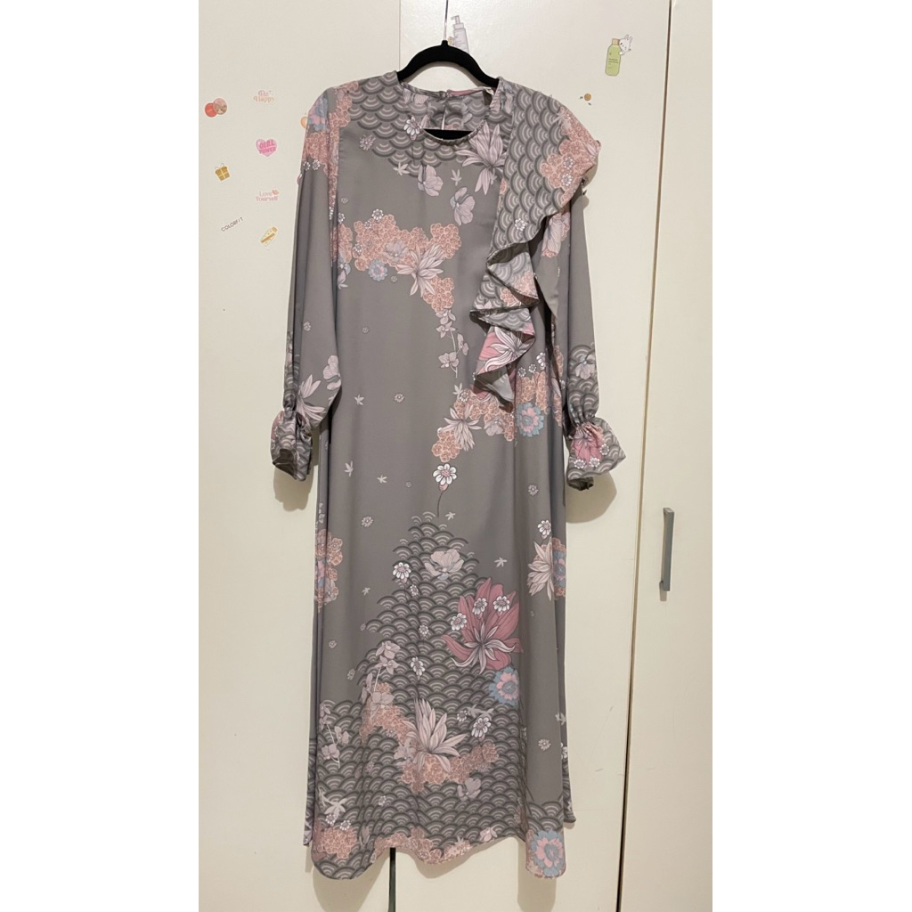 preloved dress Muslim vanilla hijab