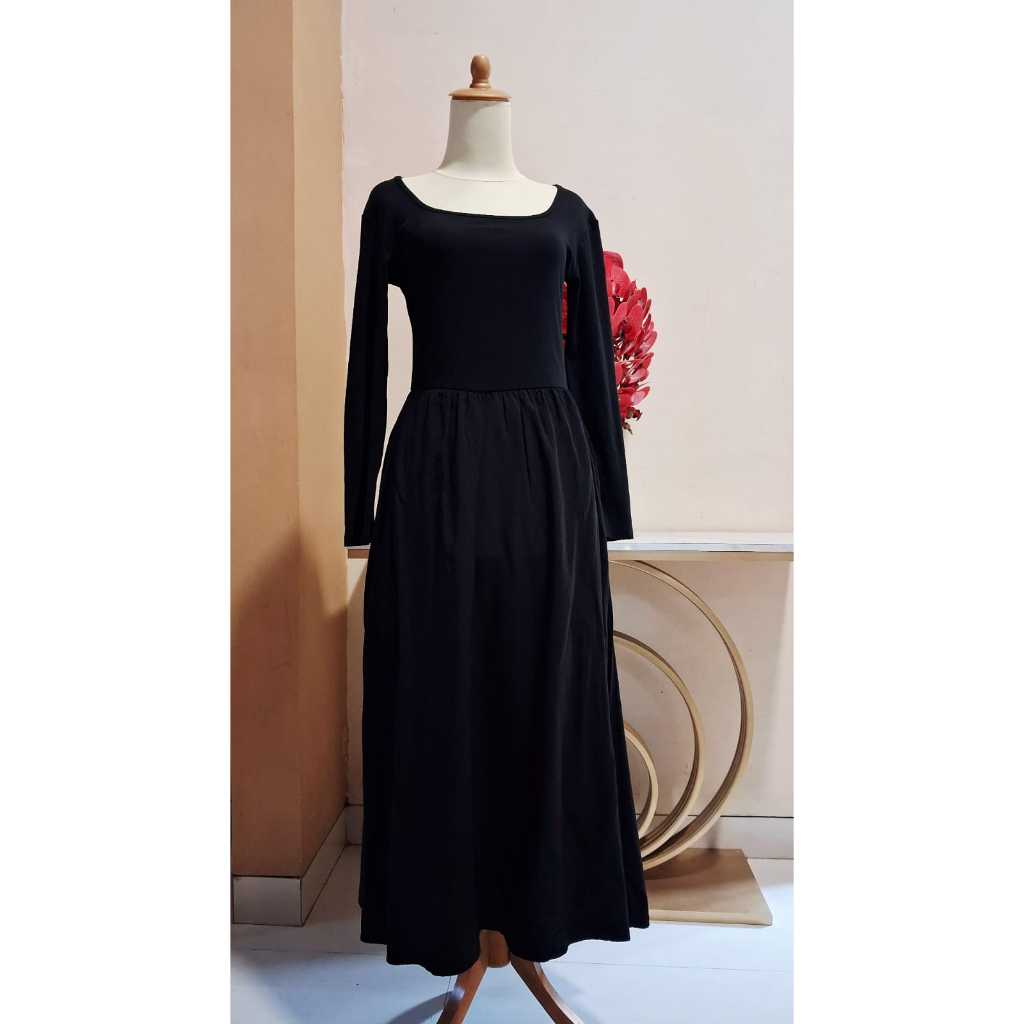 Dress hitam polos long dress leher petak dress party