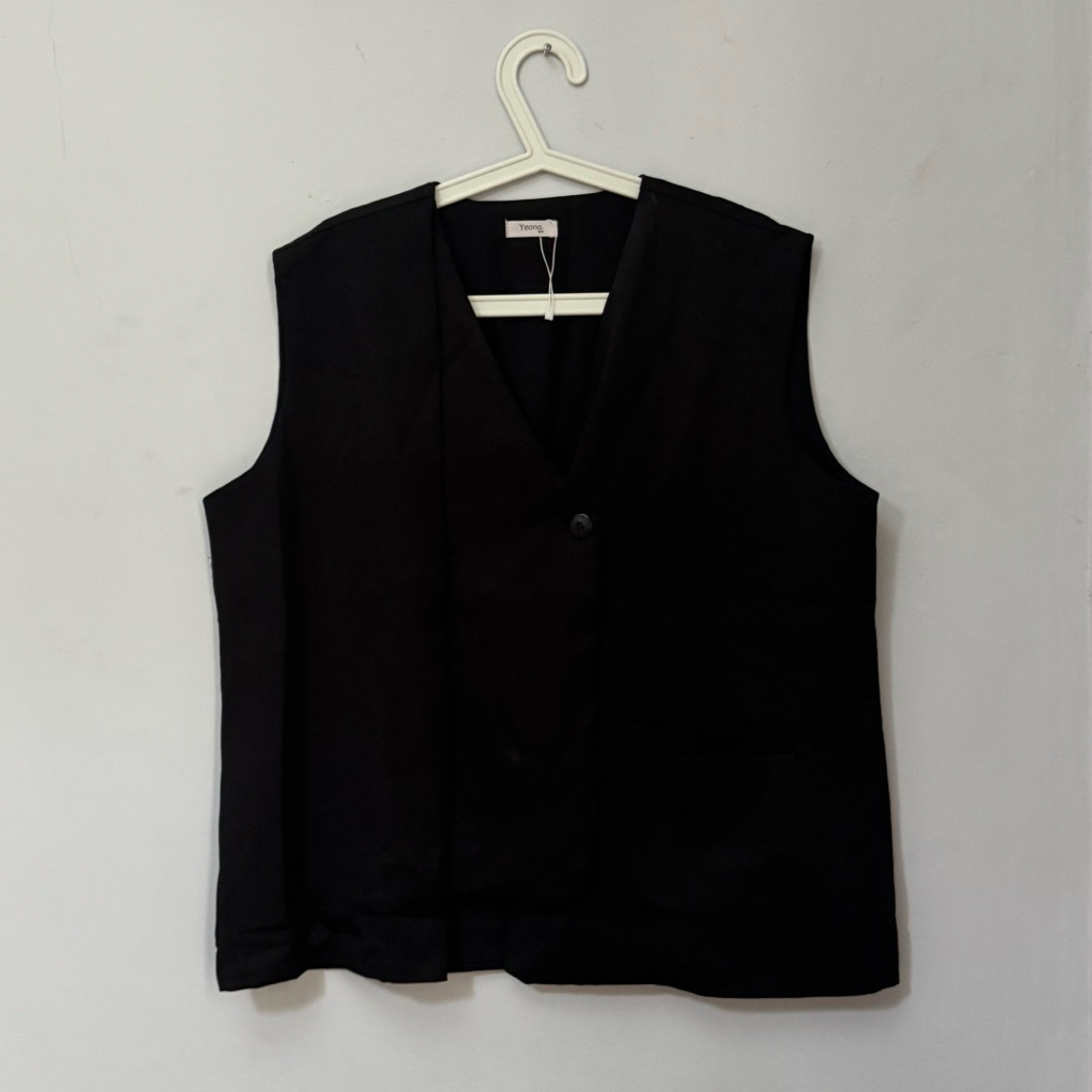 PRELOVED - YEONA Gani Vest