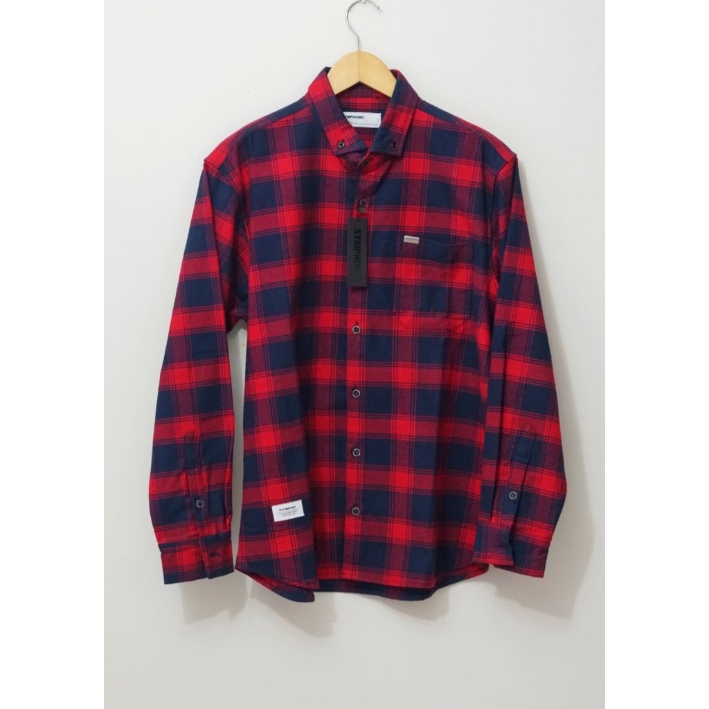 Kemeja Button Up Symphonic