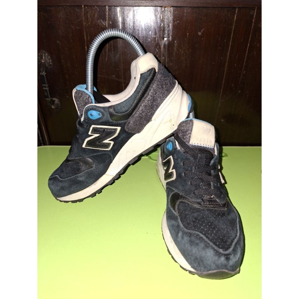 Sepatu NB 999 black
