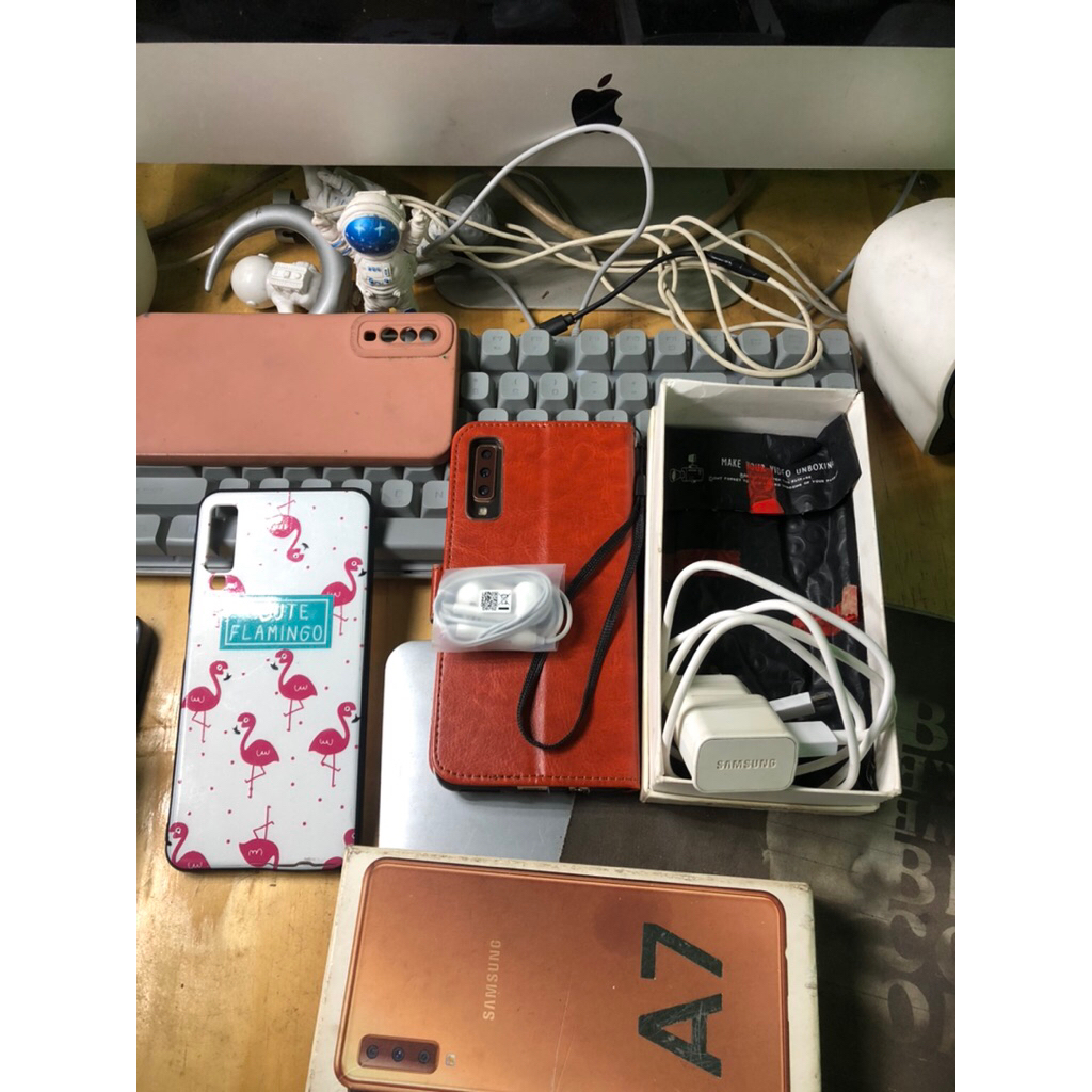 SAMSUNG A7 (2018) SECOND