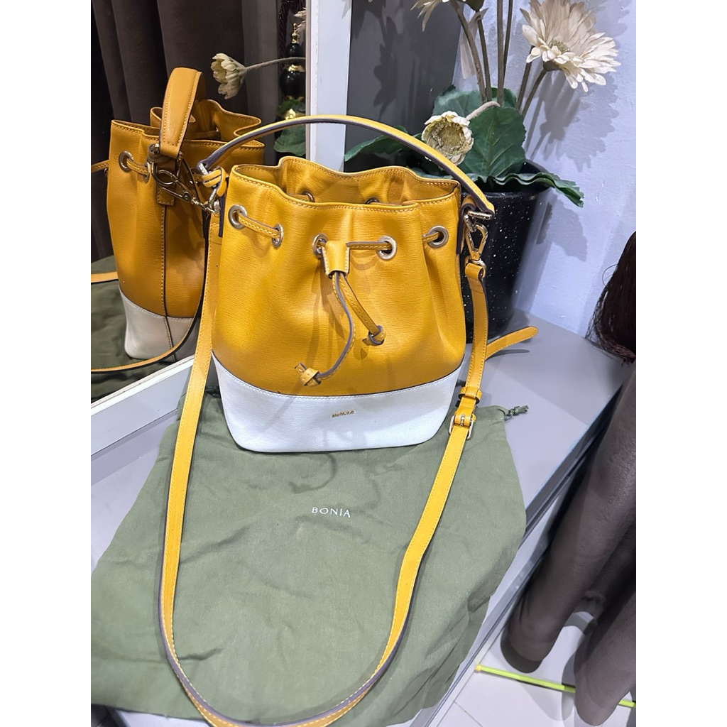 Preloved Bonia serut