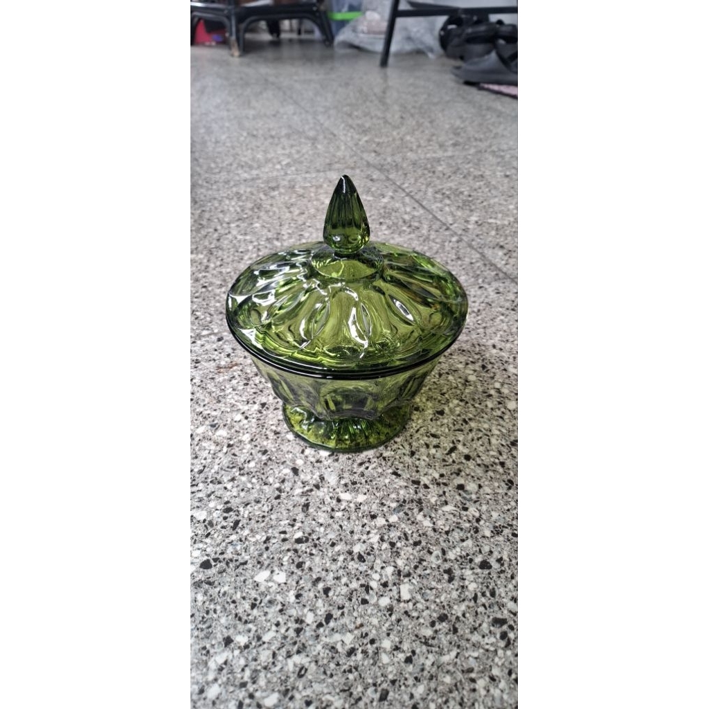 Toples kristal hijau
