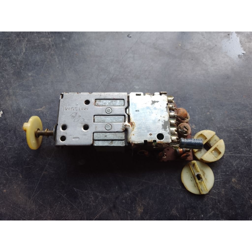 kepala Tuner Mitsumi