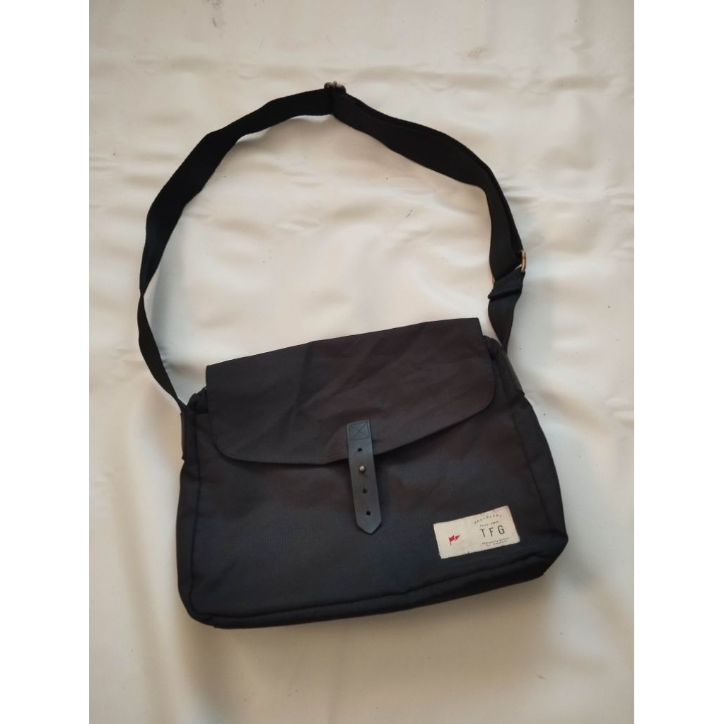 TFG travel Tokyo sling bag