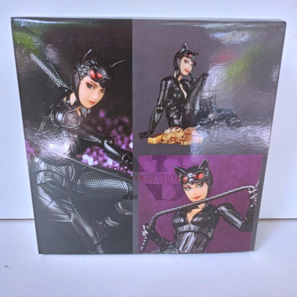 Revoltech Amazing Yamaguchi Catwoman Batman Arkham Knight