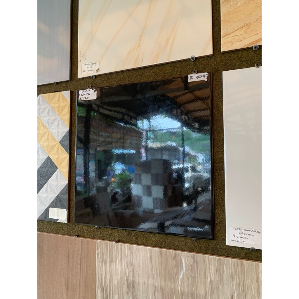 Keramik lantai milan 40x40 Certa Nero