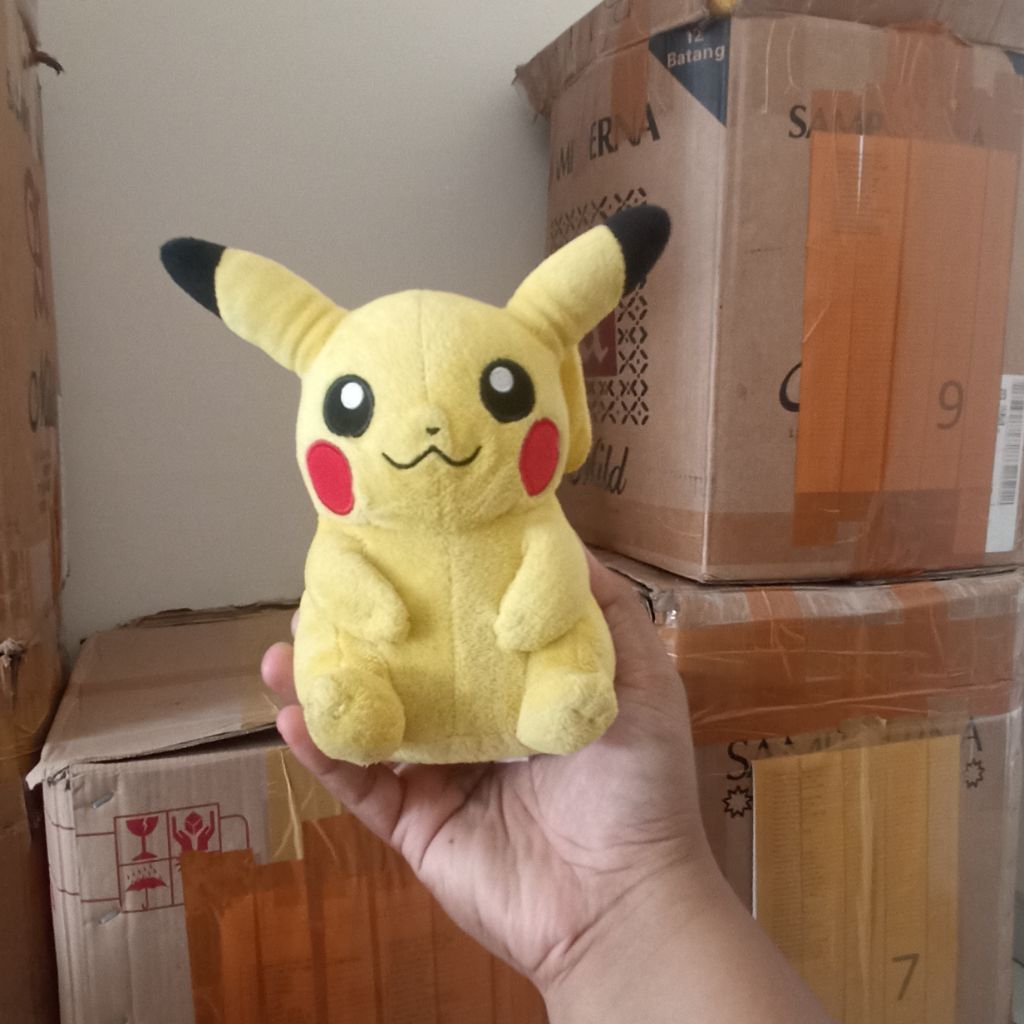 Boneka Pokemon Plush Pikachu Pokemon Center