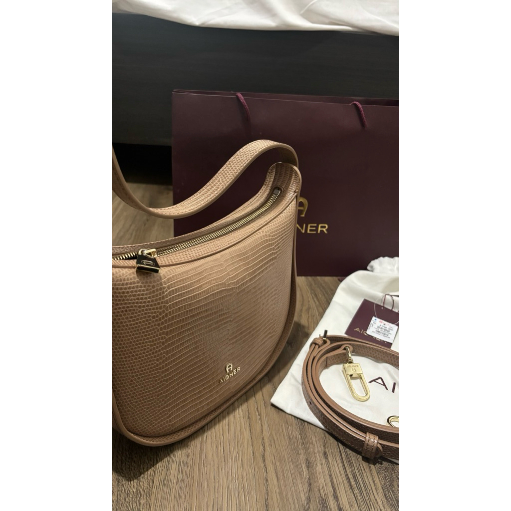 PL vvgc tas Aigner beige 100% original store tdk ada kikis mulus