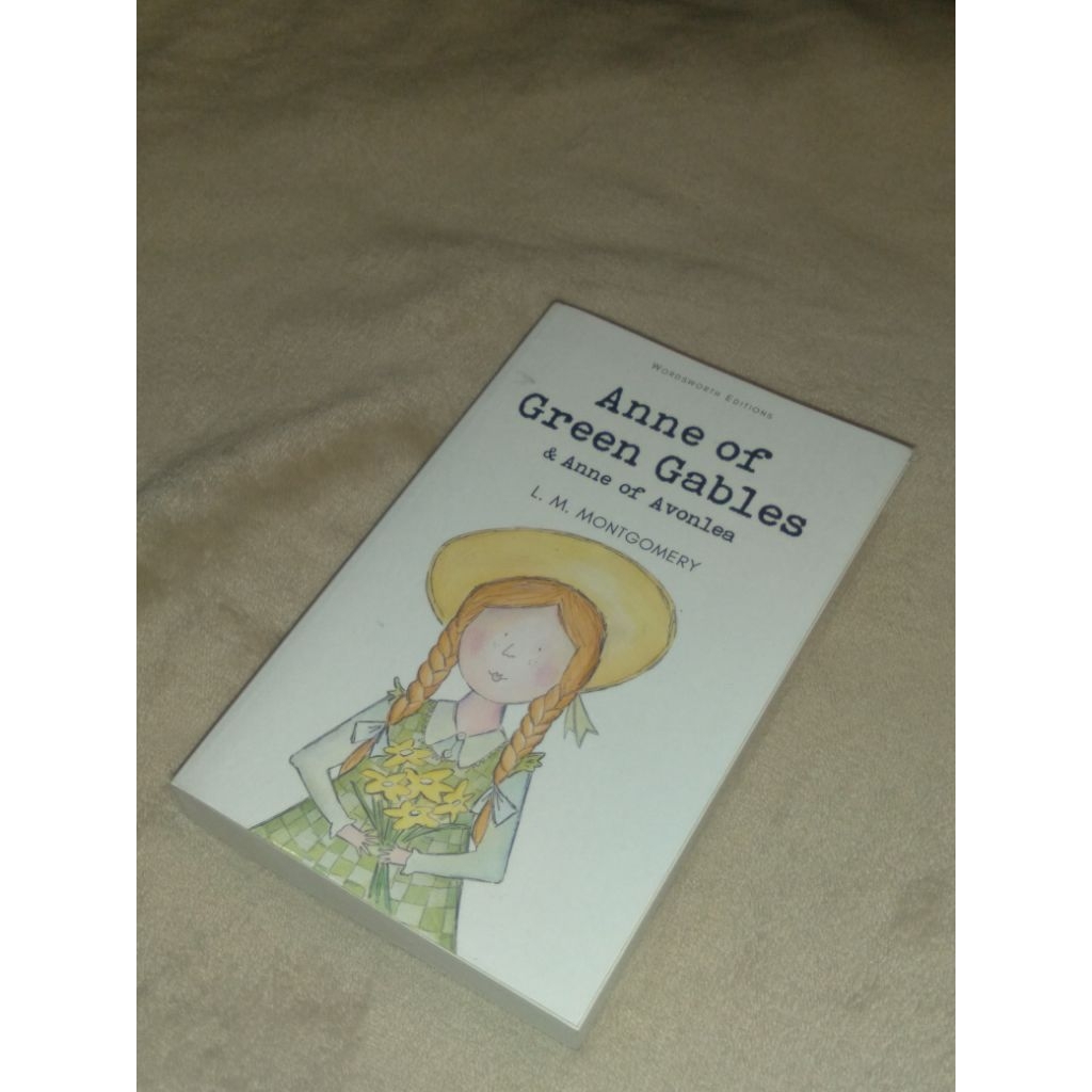 PRELOVED- Anne of the green gables