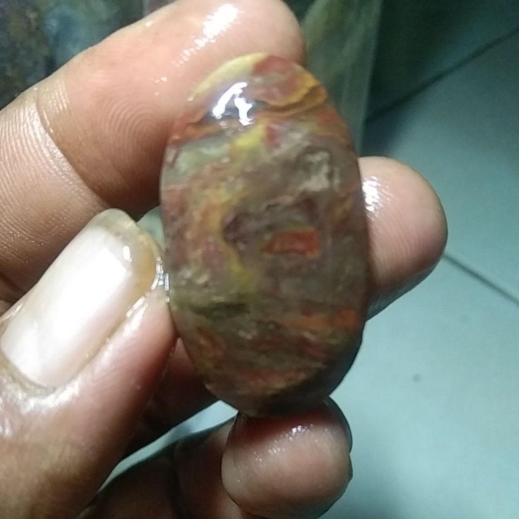 BATU FOSIL KELOR MERAH CRYSTAL MOTIF PAMOR UNIK