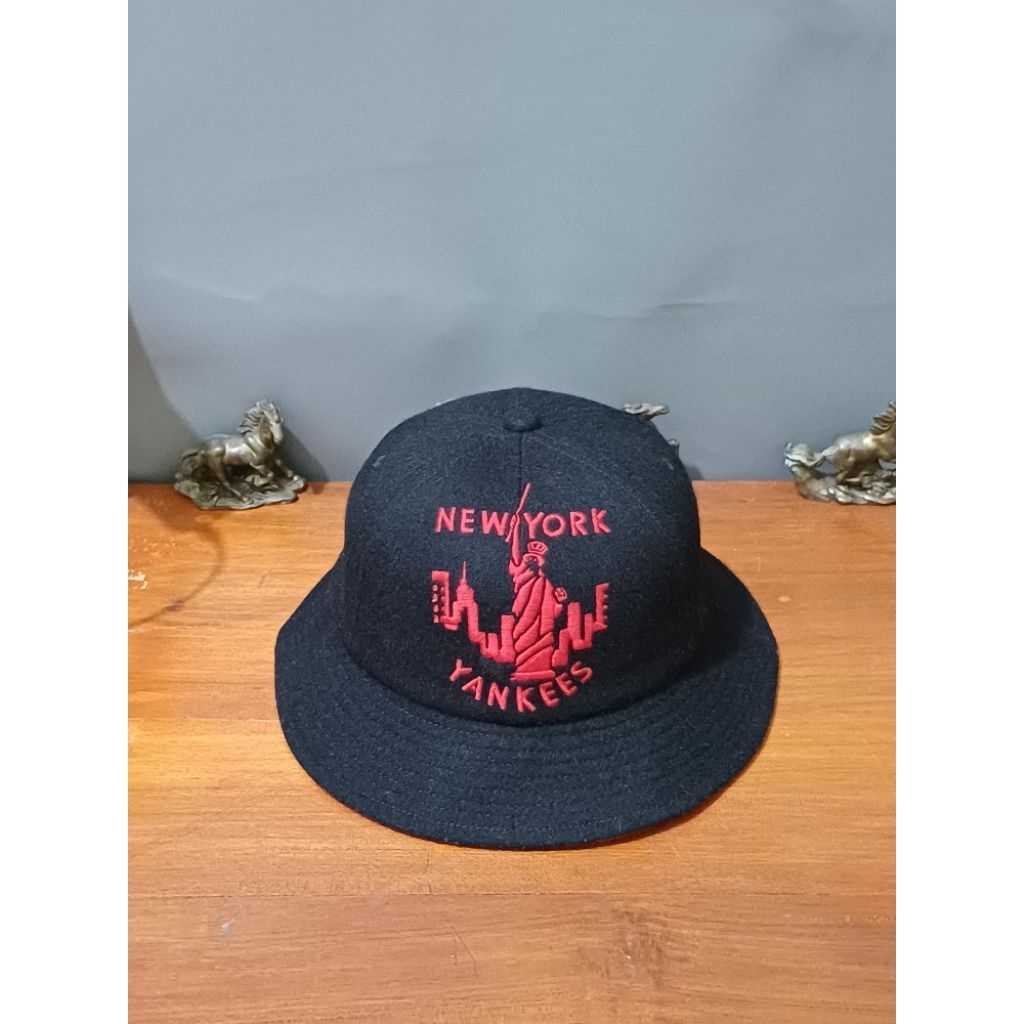 topi bucket MLB second