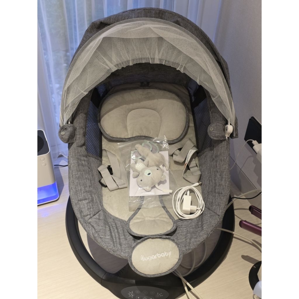 sugarbaby hug me auto bouncer