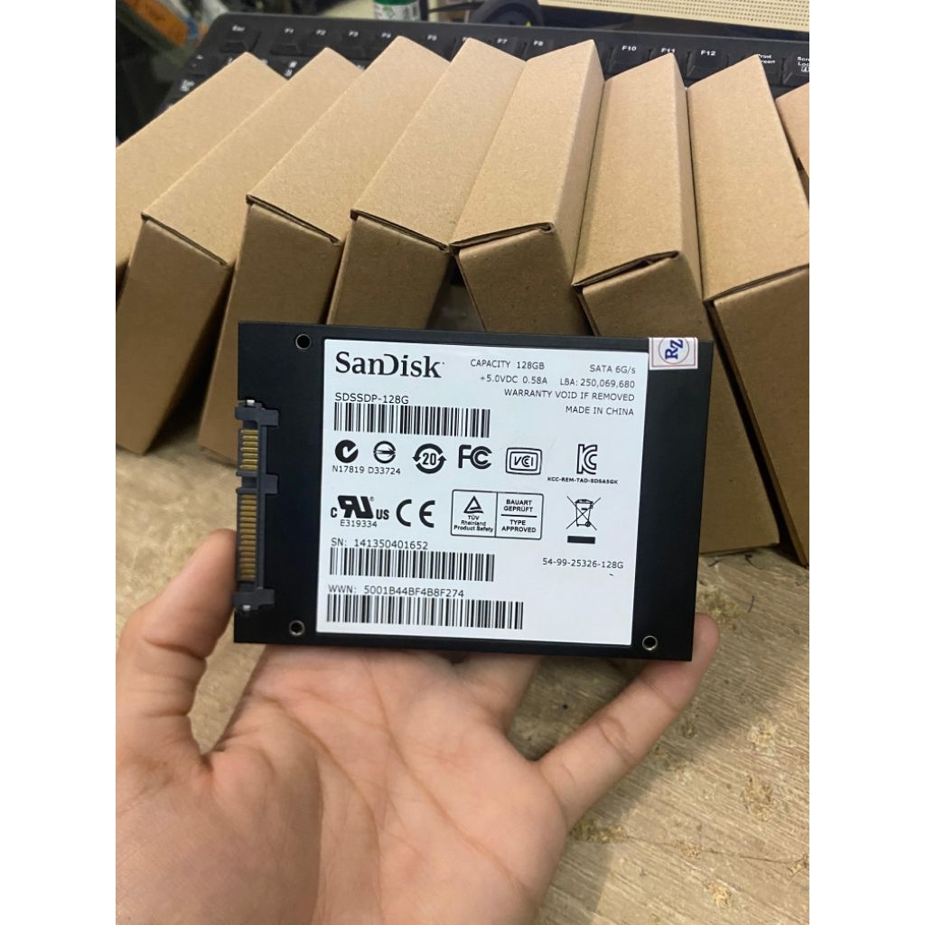SSD 128gb Sandisk garansi 1tahun+ ssd Sata+ Ssd Baru+ssd komputer+ssd laptop