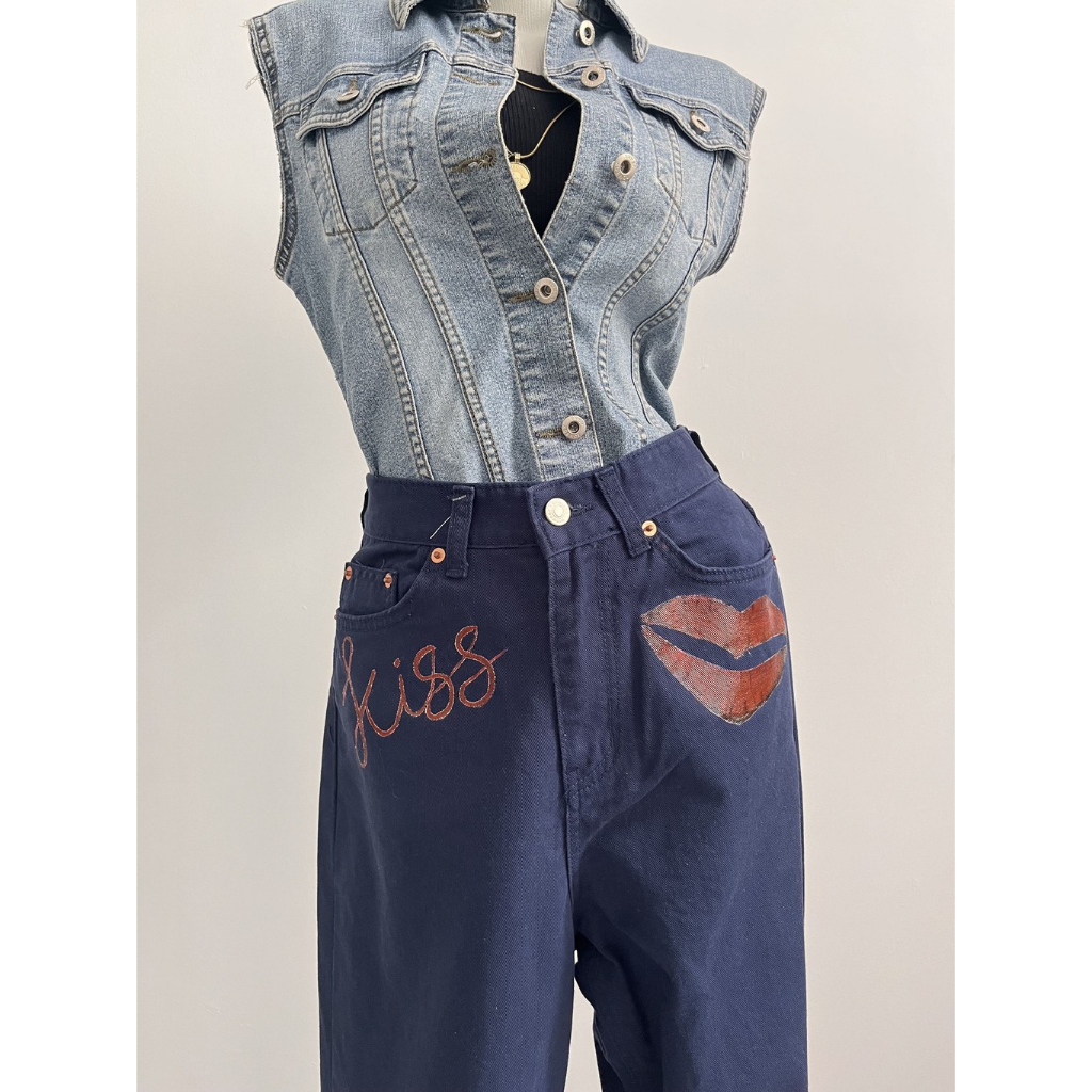 Hand-painted Kisses on Denim Jeans | Celana Panjang Jeans Biru | Reworked Denim Jeans | Reworked Pan