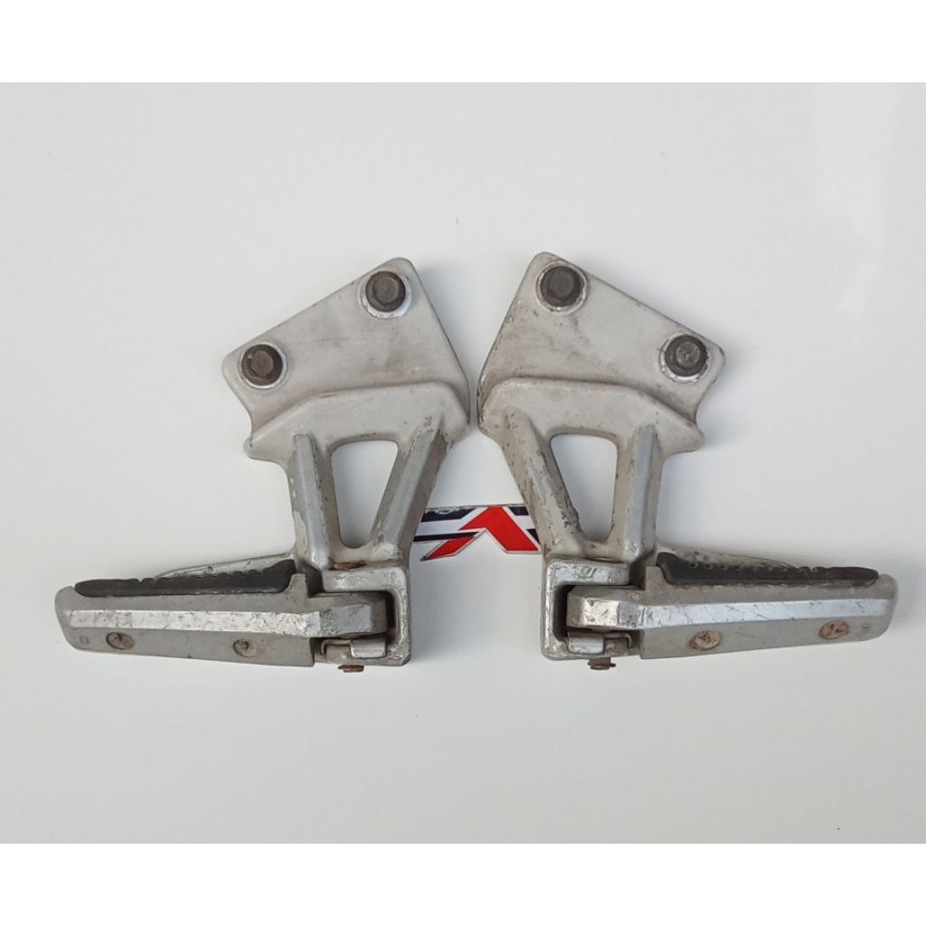 Suzuki Skywave 46G Foot Step Footstep Belakang Pijakan Kaki Pembonceng