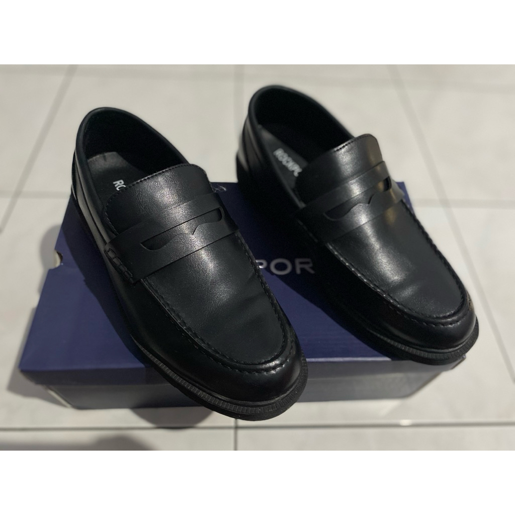 Sepatu Loafers Rockport