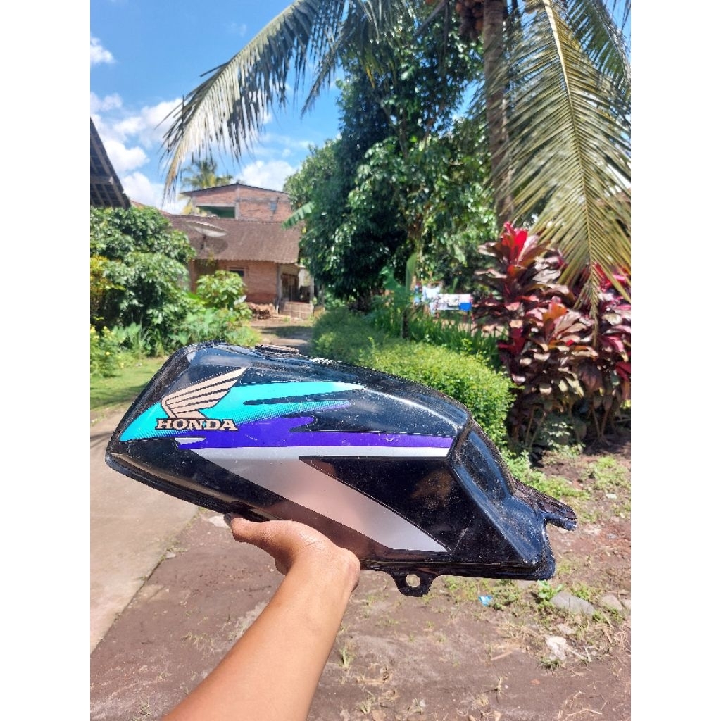 Tangki Honda Win 100 Win Original Bahan