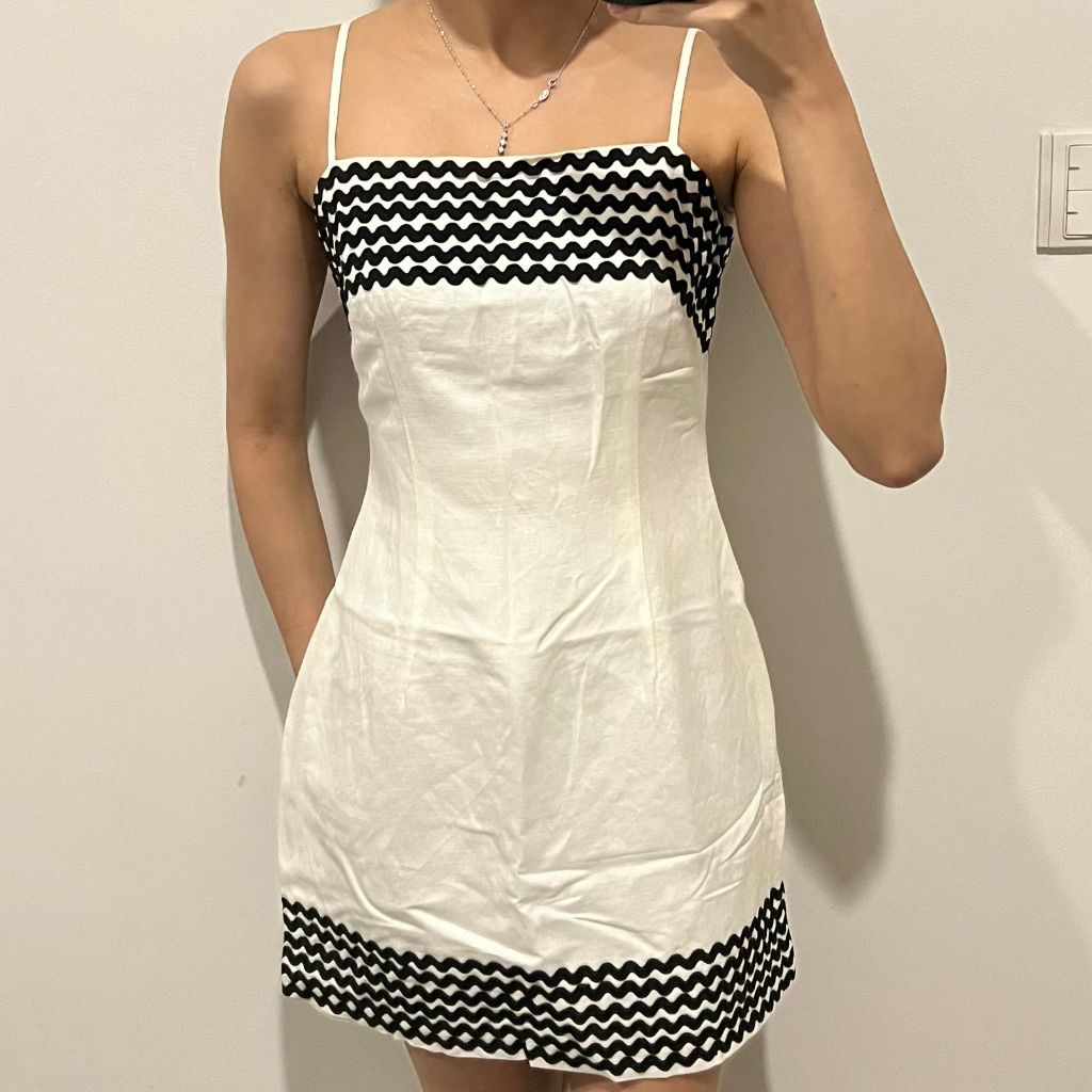 Mini Dress Putih Lining Hitam