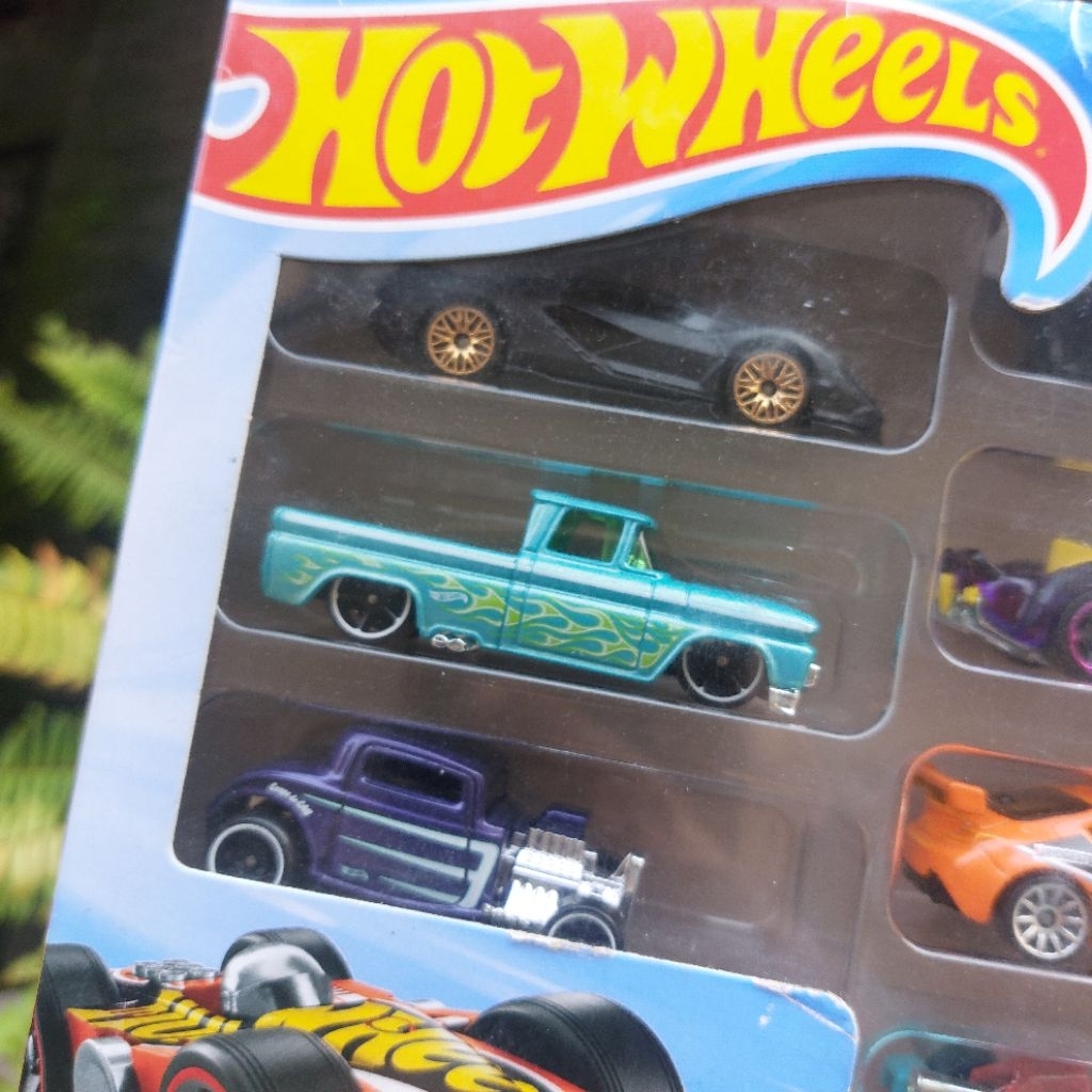 Hot Wheels 10-Pack (Custom 62 Chevy)