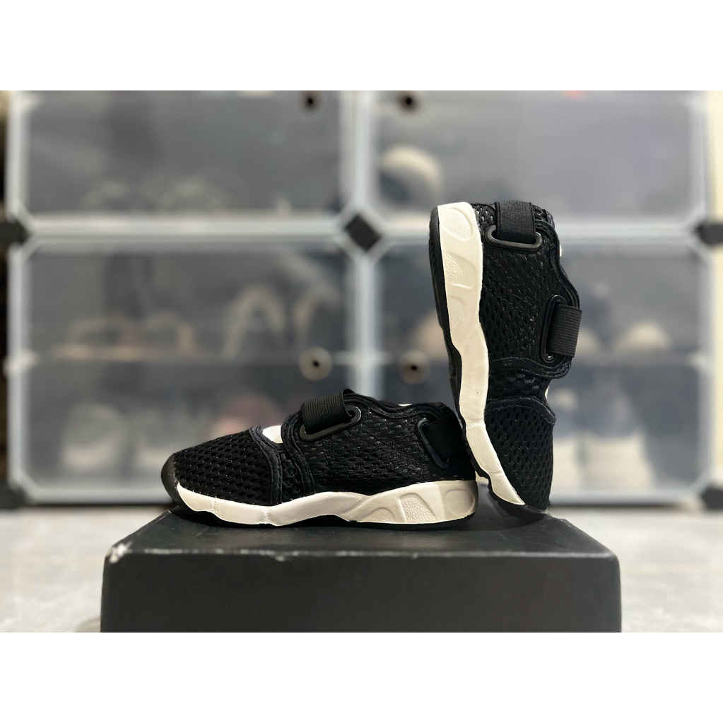 Sepatu Sendal Anak Preloved/Second Kids Nike Air Rift Size 26