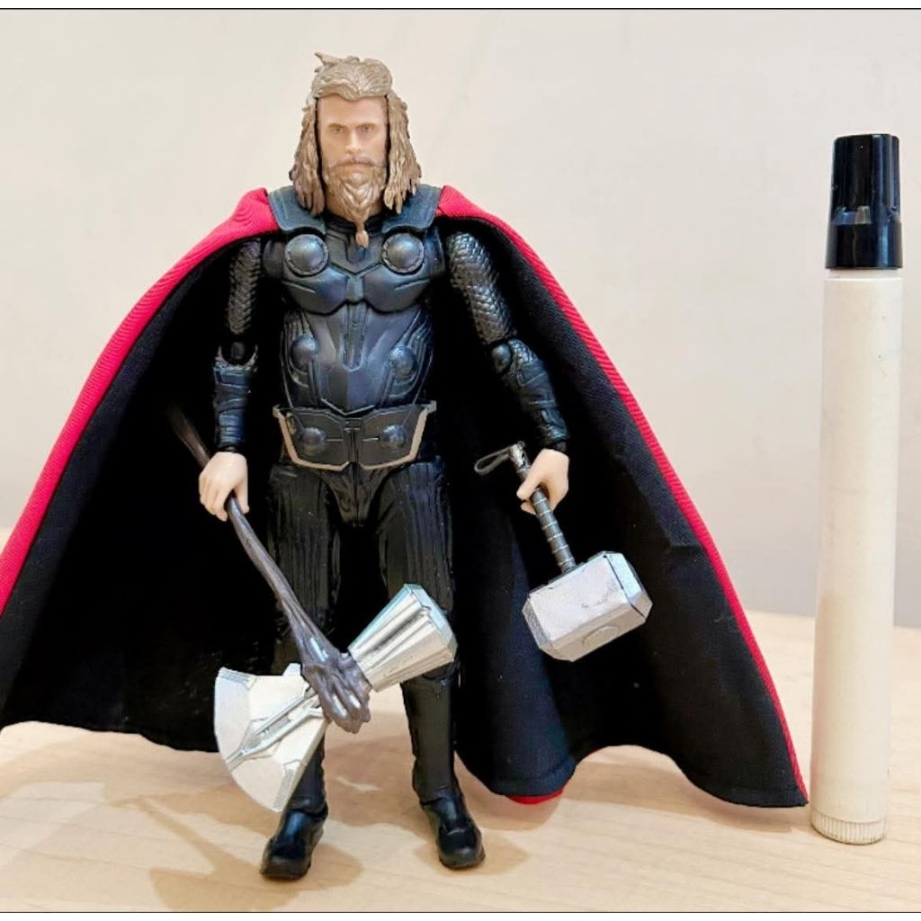 mainan action figure thorshf fat thor
avengers end game

tinggi sekitar 6 inch

artikulasi recast ba