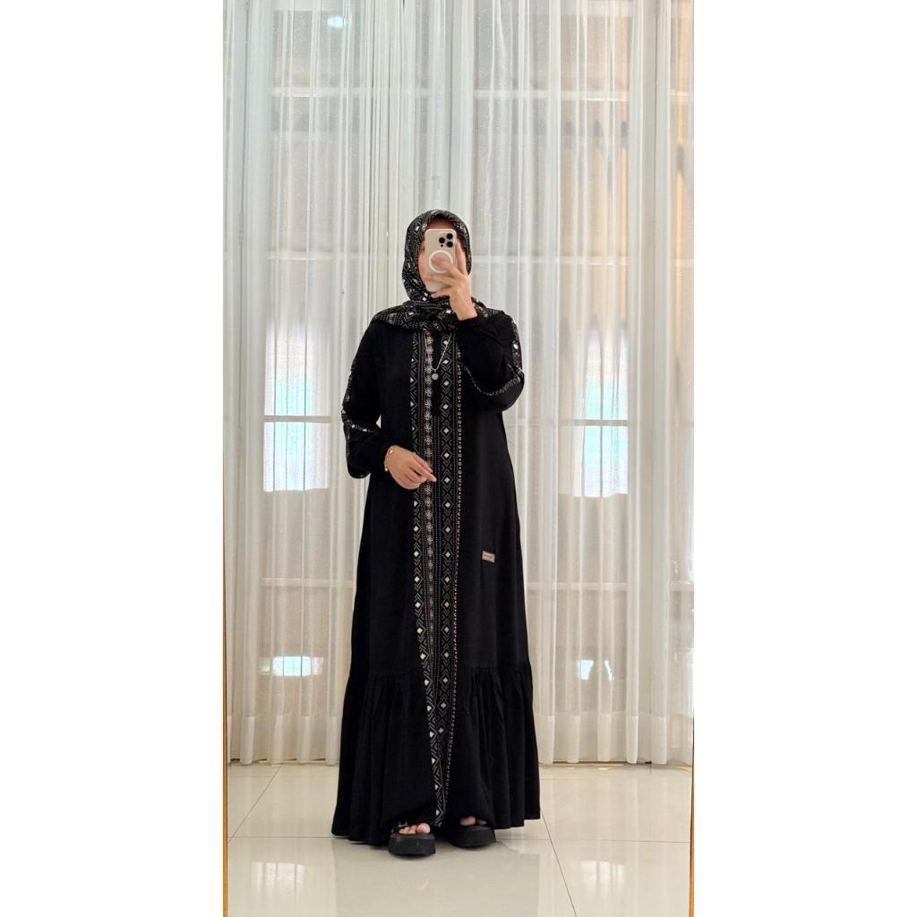 Nadheefa - Dress Set Hijab Hitam #2 Rayon Twill Uniqlo