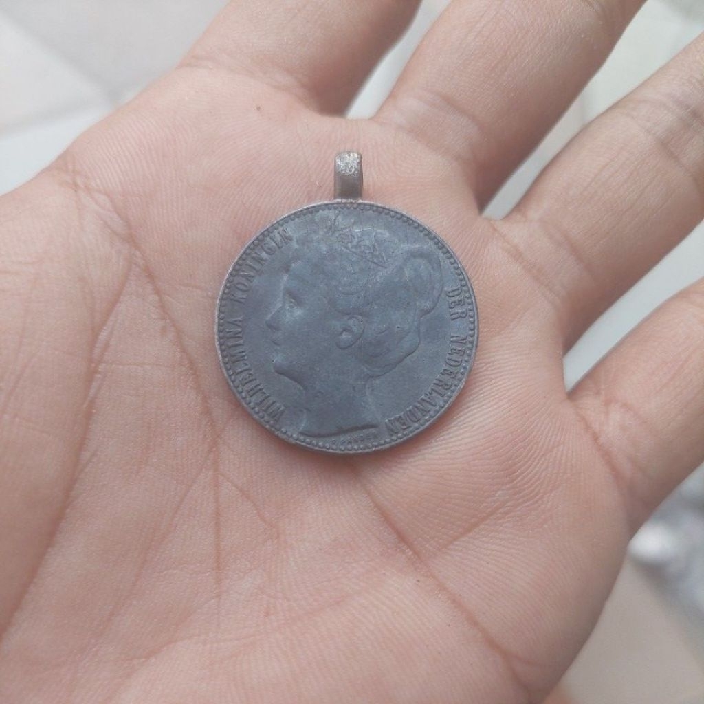 Liontin koin perak 1 gulden tahun 1908. asli perak.