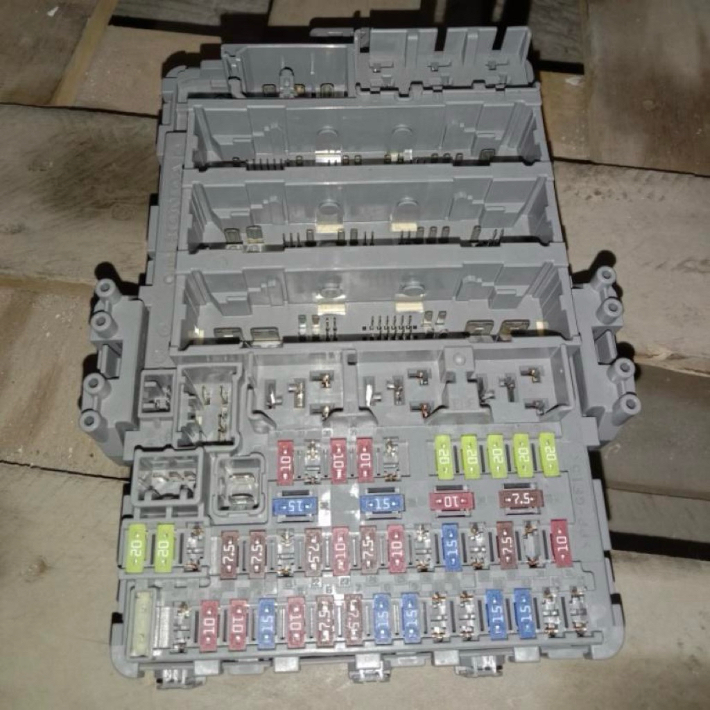 Bcm/boksikring honda crv turbo