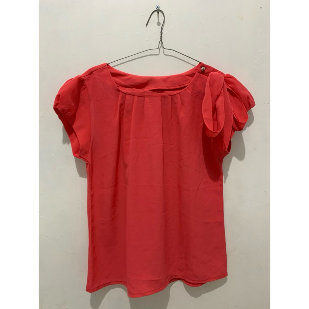 Preloved Atasan Merah Pita