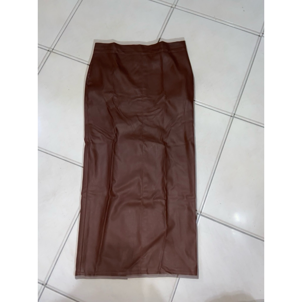 PRELOVED ROK KULIT